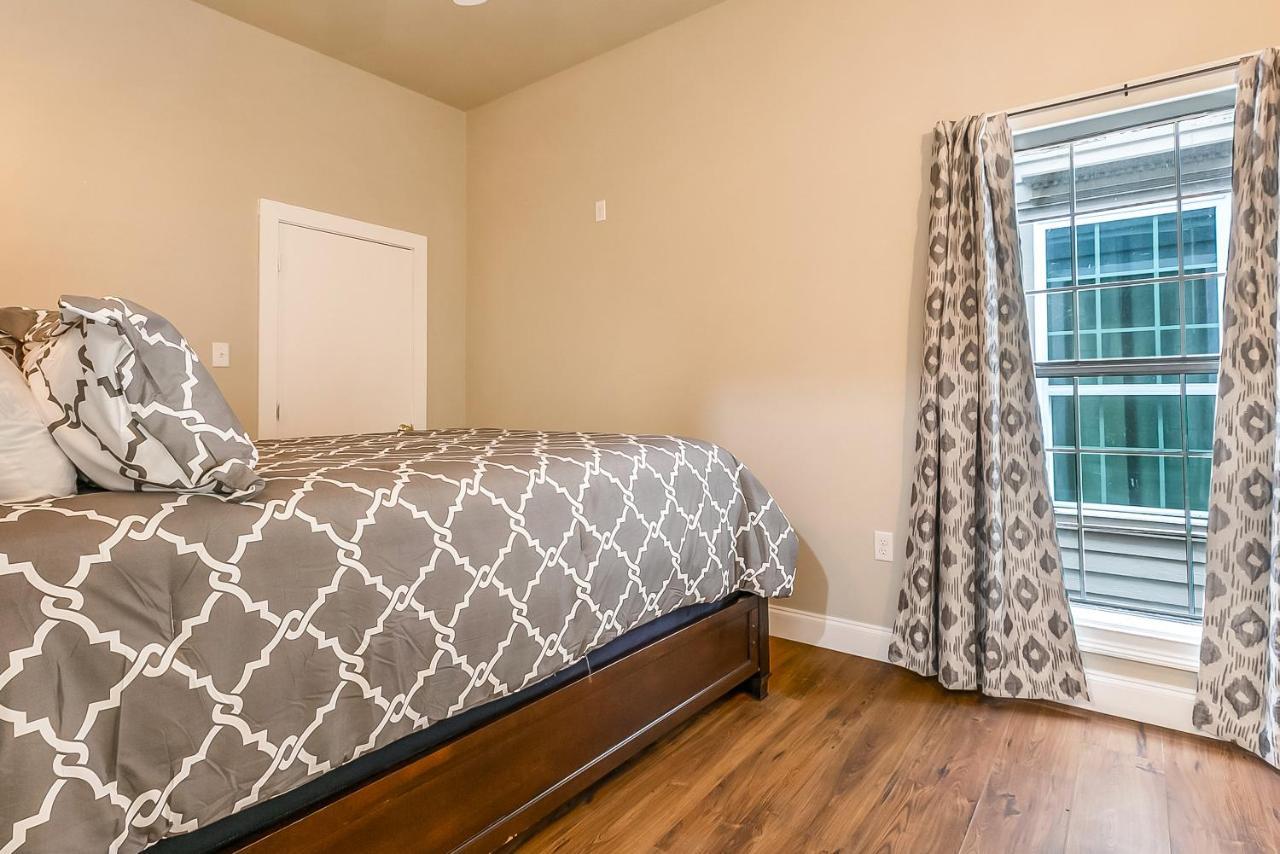 Apartment St Charles Ave Urban Retreat With Luxury Amenities *